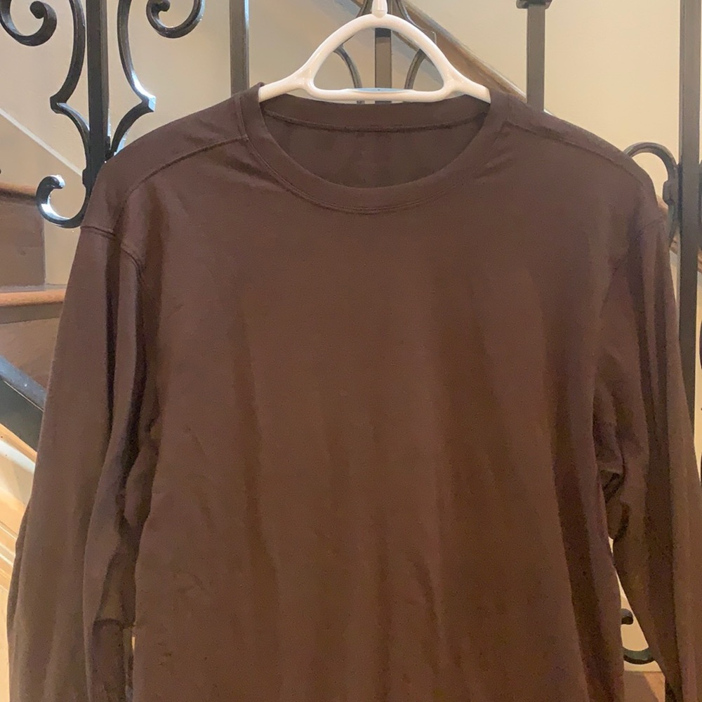 Men’s Lululemon t-shirt